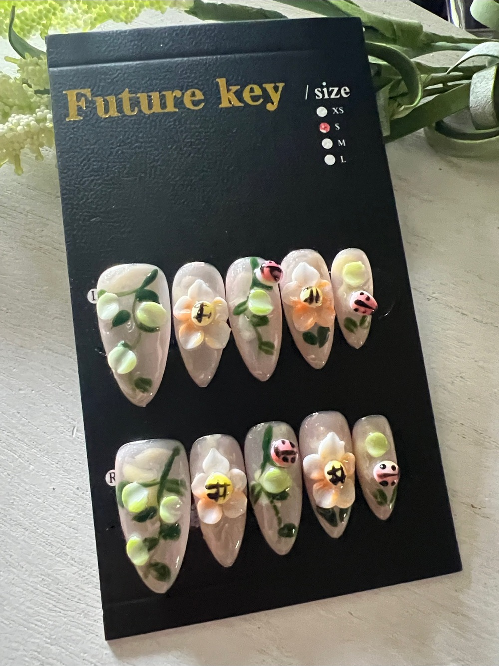 Future Key press on nails size small